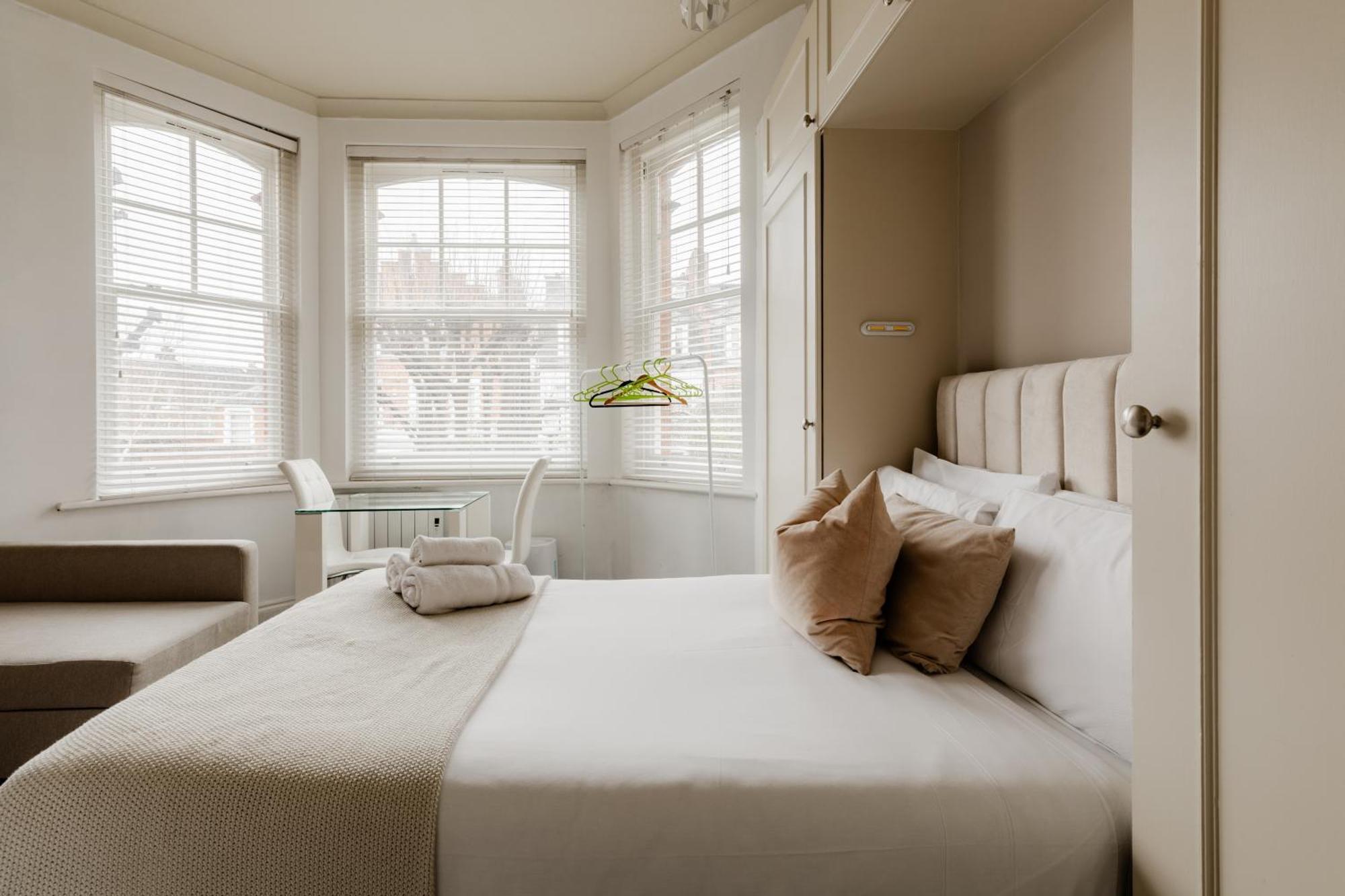 Fairhazel Gardens Studios Лондон Номер фото