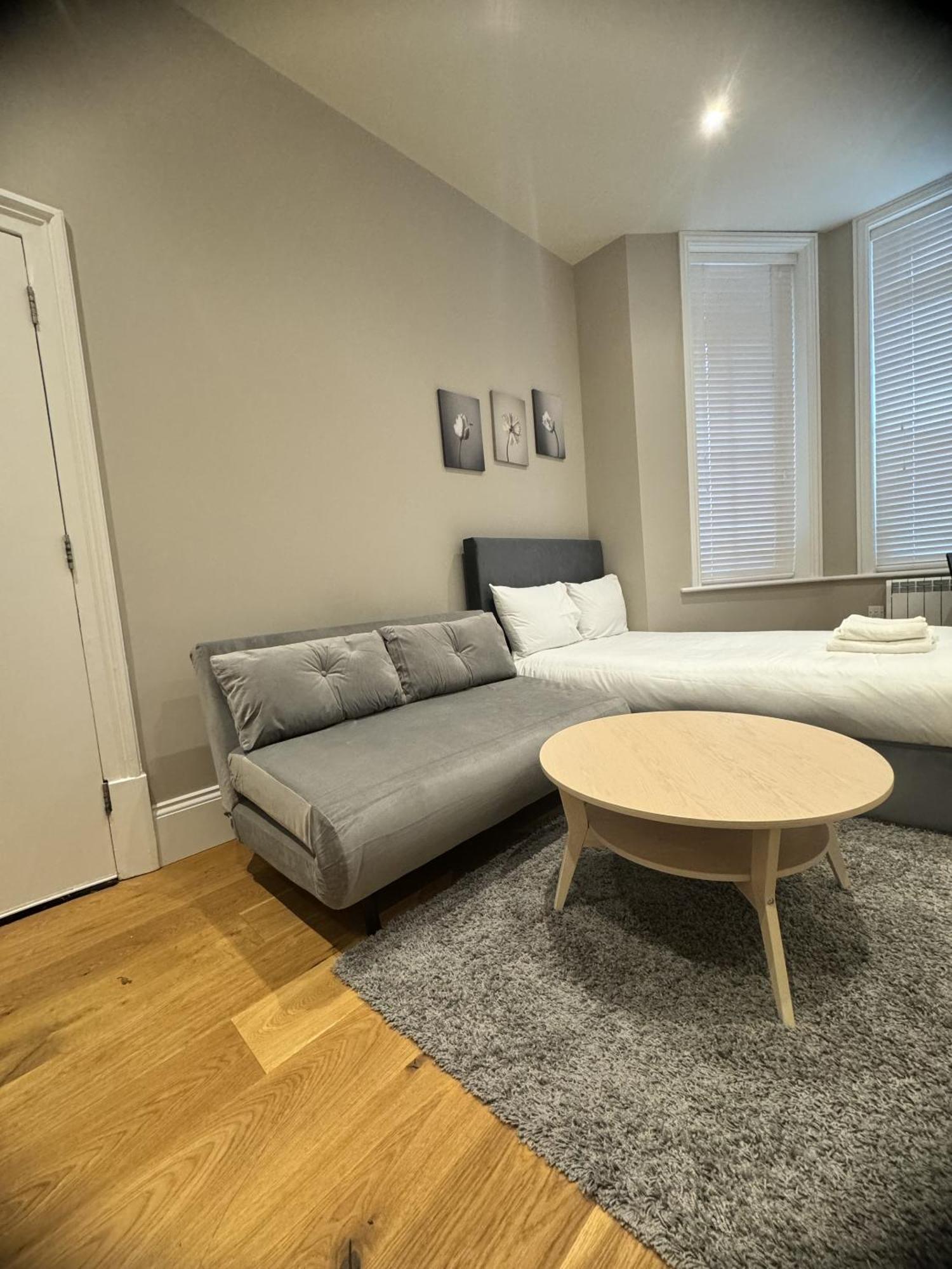Fairhazel Gardens Studios Лондон Номер фото